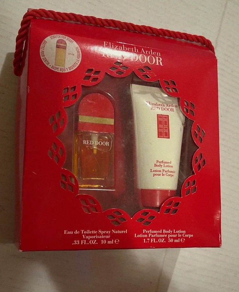 elizabeth arden red door gift set perfume 10ml & body lotion 50ml