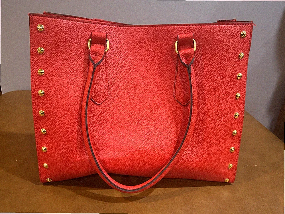 New Elizabeth Arden Red Tote Gold Studs Fragrance Promotion Limited Edition