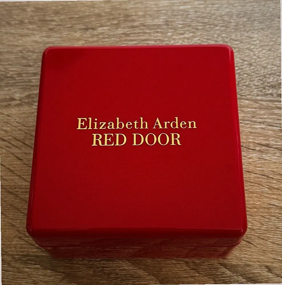 Vintage Elizabeth Arden Red Door Perfumed Dusting Powder Square Container 75g