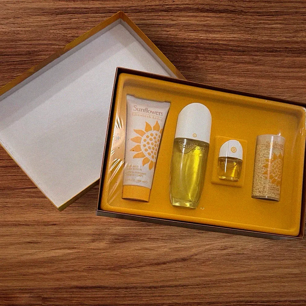 Vintage Elizabeth Arden Y2K Sunflowers Perfume 4pcs Gift Set Rare Early 2000’s